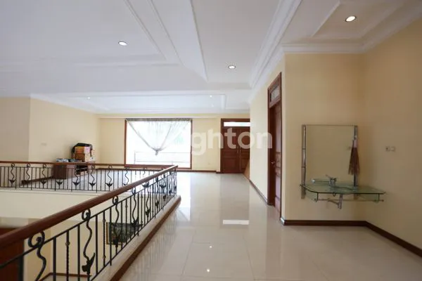image RUMAH DI JL  BOULEVARD ISTANA DIENG EXCLUSIVE KOTA MALANG (5)