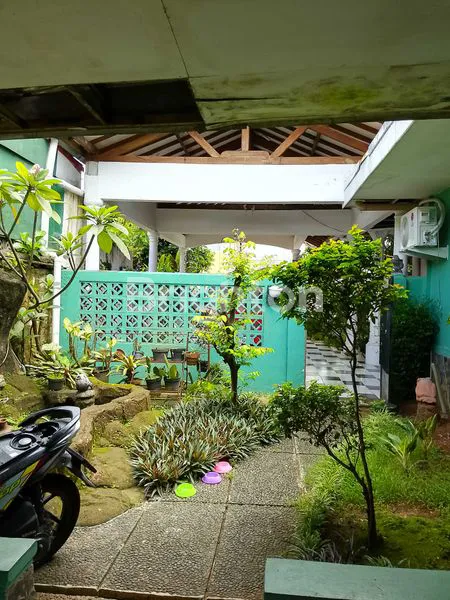 image RUMAH KLASIK LUAS NYAMAN DAN ASRI DI GUNUNG BATU BOGOR (5)