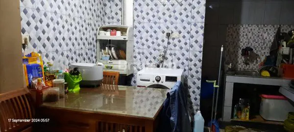 image RUMAH 3 LANTAI DAERAH NGAMPRAH (3)