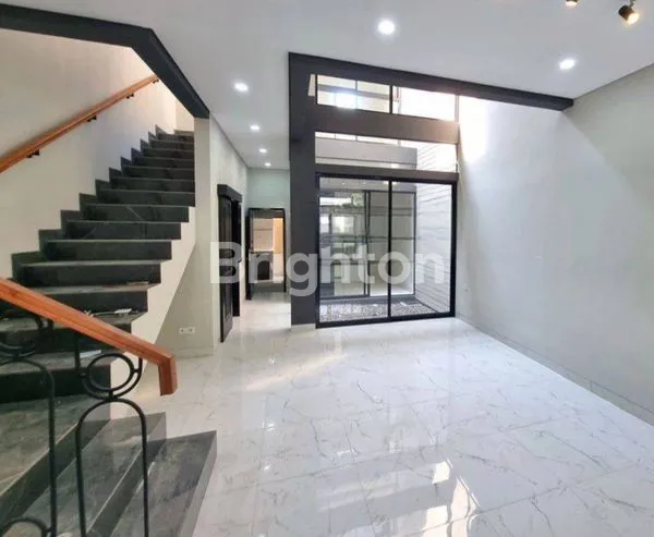 image RUMAH BARU HOEK BANGUNAN MANDIRI DI LOKASI PREMIUM, SEKTOR 7A GADING SERPONG (3)