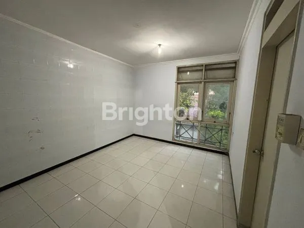 image RUMAH HOOK STRATEGIS DI PUSAT KOTA SEMARANG, 5KT, SHM DEKAT CIPUTRA SIMPANG LIMA  (3)