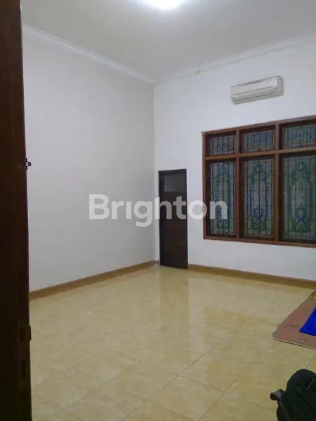 image RUMAH LUAS DAN TOKO LUMAJANG (4)