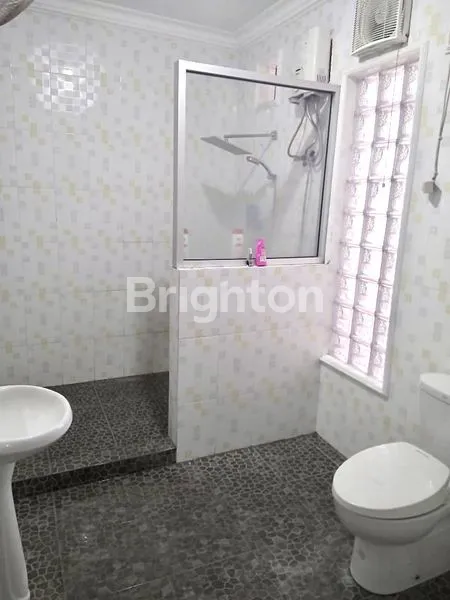 image RUMAH LUAS DAN TOKO LUMAJANG (8)