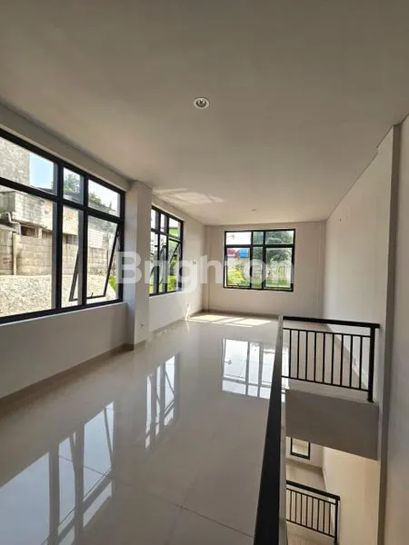 image RUKO HOEK 2 LANTAI 91DISTRICT BSD (4)