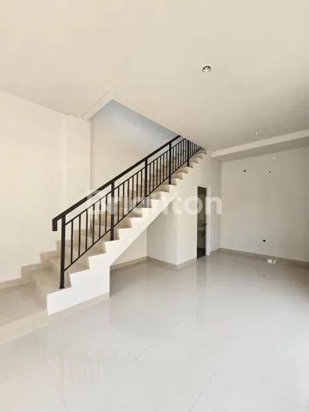 image RUKO HOEK 2 LANTAI 91DISTRICT BSD (7)