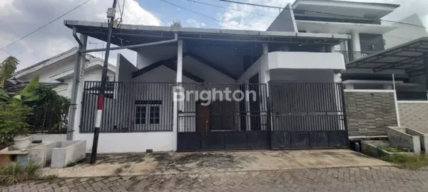 image RUMAH KLAMPIS SEMOLO SIAP HUNI, LOKASI STRATEGIS MEPET MERR, HOKKY, MANYAR, SEMOLOWARU, NGINDEN (1)