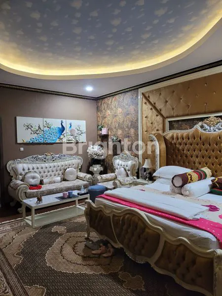 image RUMAH SIAP HUNI 3 LANTAI , HARGA DI BAWAH PASARAN, SEMI FURNISHES - KELAPA GADING, JAKARTA UTARA (2)