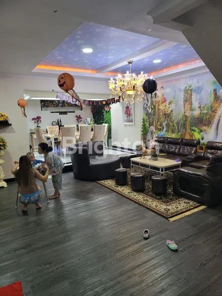 image RUMAH SIAP HUNI 3 LANTAI , HARGA DI BAWAH PASARAN, SEMI FURNISHES - KELAPA GADING, JAKARTA UTARA (4)