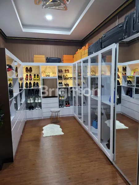 image RUMAH SIAP HUNI 3 LANTAI , HARGA DI BAWAH PASARAN, SEMI FURNISHES - KELAPA GADING, JAKARTA UTARA (7)
