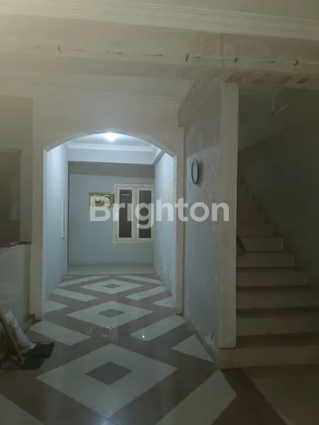 image RUKO LUAS 285M², LOKASI NYAMAN, AKSES MUDAH (5)