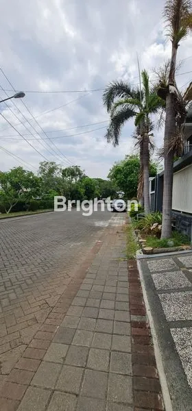 image RUMAH SIAP HUNI PANTAI MENTARI ROW JALAN 3 MOBIL (5)