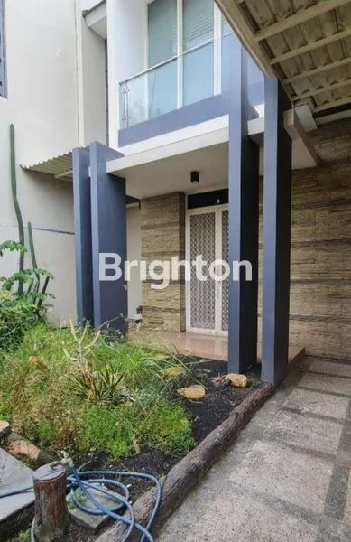 image RUMAH SIAP HUNI PANTAI MENTARI ROW JALAN 3 MOBIL (2)