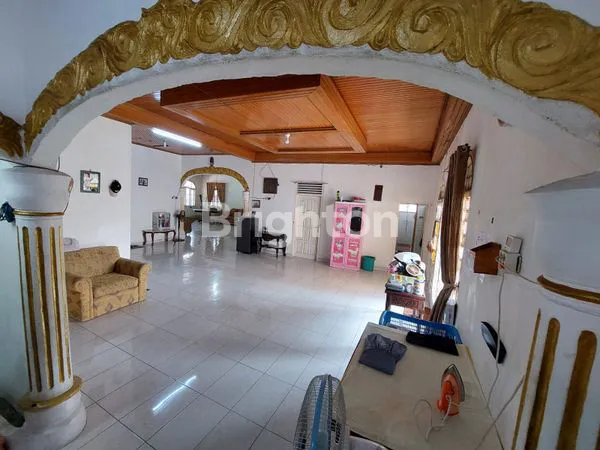 image RUMAH BESAR LUAS LOKASI DEKAT PUSAT KOTA FREE KOLAM RENANG ILIR BARAT 1 SUMATERA SELATAN (6)