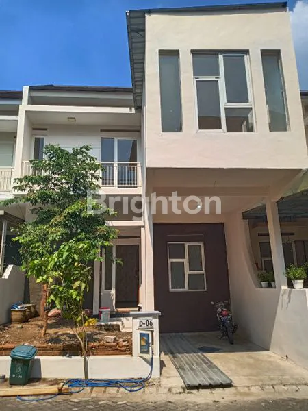 image RUMAH MEWAH SEMI-FURNISHED DEKAT UB, 4KT DI PERUM TECTONA MALANG (8)