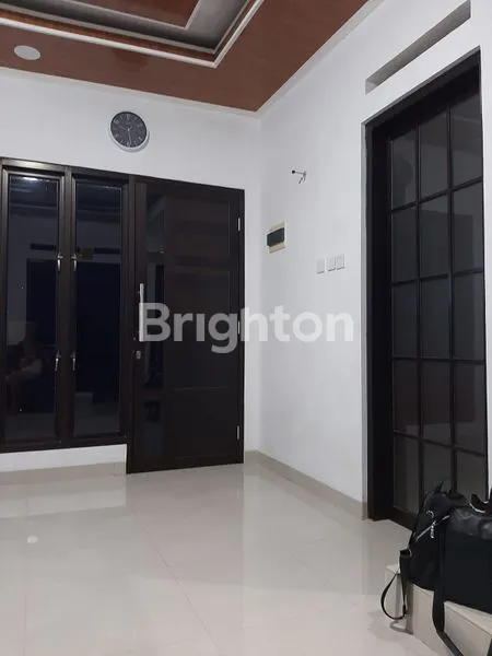 image RUMAH 2 LANTAI DI CLUSTER KOTA HARAPAN INDAH SUMMARECON CROWN GADING DEKAT TOL CAKUNG (5)