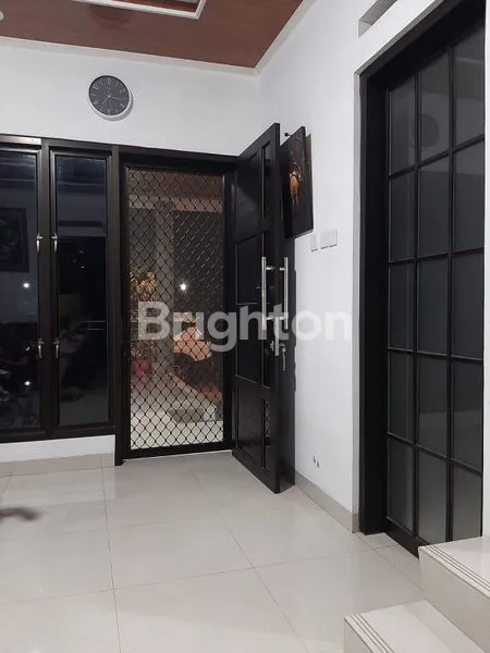 image RUMAH 2 LANTAI DI CLUSTER KOTA HARAPAN INDAH SUMMARECON CROWN GADING DEKAT TOL CAKUNG (6)