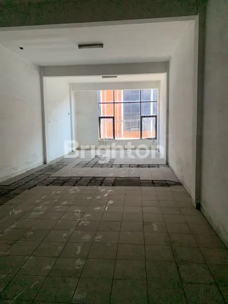 image 2 RUKO 3 LANTAI DI PUSAT BISNIS DENPASAR DEKAT MALL RAMAYANA (3)