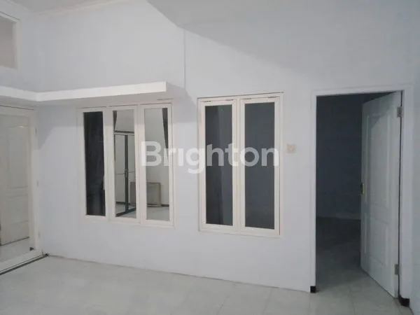 image RUMAH SIAP HUNI DEKAT KAMPUS UB-ITN-UMM-AKSES KOTA WISATA BATU 4KT AREA PATRALAND MALANG (8)