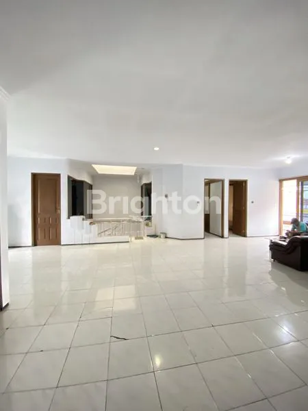 image RUMAH BESAR KOTA MALANG DENGAN LOKASI STRATEGIS (3)