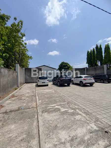 image GUDANG BARU BELUM PERNAH DIPAKAI DI JALAN ADISUCIPTO (2)