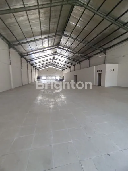 image GUDANG BARU BELUM PERNAH DIPAKAI DI JALAN ADISUCIPTO (3)