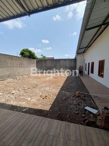 image GUDANG BARU BELUM PERNAH DIPAKAI DI JALAN ADISUCIPTO (8)