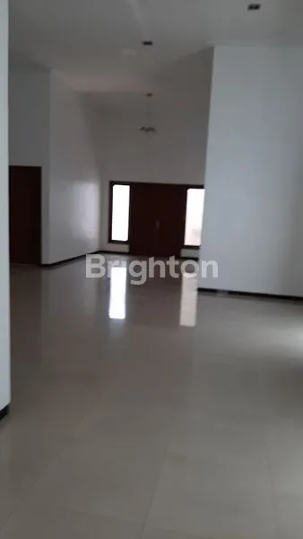 image RUMAH MANYAR TIRTOMOYO SIAP HUNI (4)