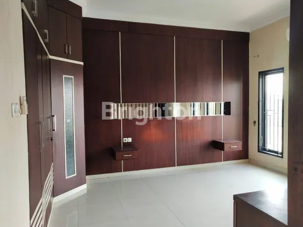 image RUMAH MEWAH AREA JL.SUDIRMAN (5)