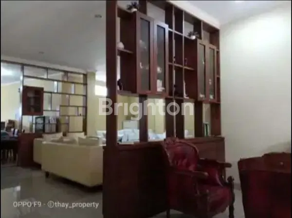 image RUMAH DUA LANTAI SIAP HUNI (4)