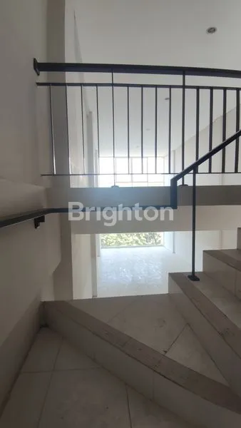 image RUKO 4 LANTAI RAYA MERRP ROMENADE - SURABAYA (5)