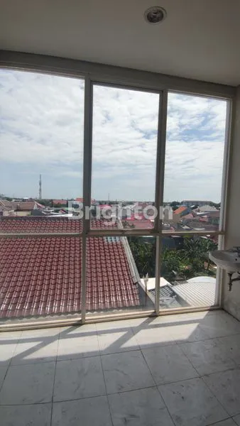 image RUKO 4 LANTAI RAYA MERRP ROMENADE - SURABAYA (8)