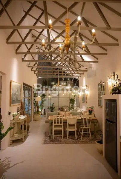 image ELEGANT AND MODERN CLASSIC 2-BEDROOM VILLA WITH POOL NEAR BERAWA BEACH (3)