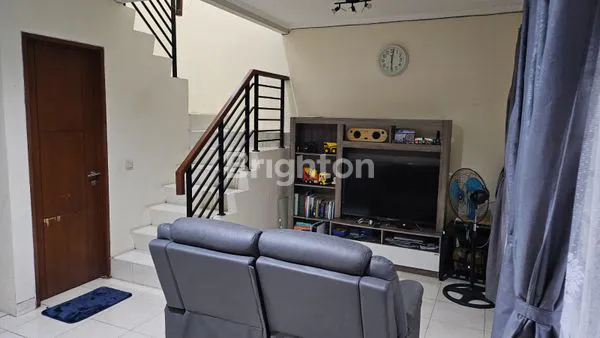 image RUMAH 2 LANTAI DALAM CLUSTER PREMIER SAVANNA VIDA - BANTAR GEBANG BEKASI (8)
