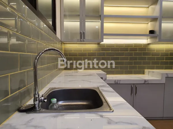 image RUMAH USAHA / KOST SEMI FURNISH DI MEDOKAN AYU RUNGKUT SURABAYA TIMUR DEKAT DENGAN JALAN RAYA MERR, 15 MENIT KE BANDARA JUANDA (3)