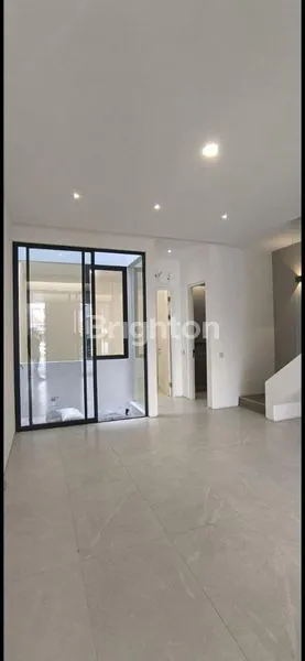 image RUMAH BARU GRESS DI MANYAR TIRTOASRI, DEKAT KE GALAXY MALL, SAMSAT, MERR, KERTAJAYA INDAH. (4)