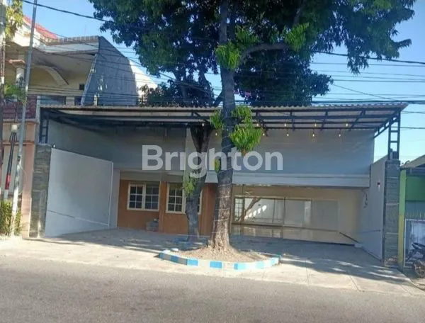 image TEMPAT USAHA 1.5 LANTAI, NOL JALAN RAYA, LOKASI STRATEGIS, COCOK UNTUK CAFE ATAU RESTO, ROW JALAN LEBAR, DAERAH PONDOK TJANDRA (1)