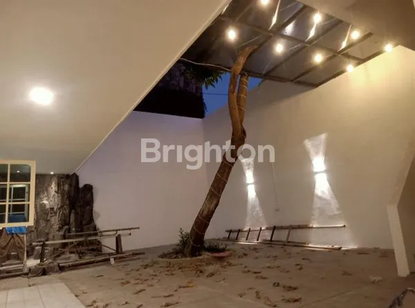 image TEMPAT USAHA 1.5 LANTAI, NOL JALAN RAYA, LOKASI STRATEGIS, COCOK UNTUK CAFE ATAU RESTO, ROW JALAN LEBAR, DAERAH PONDOK TJANDRA (4)