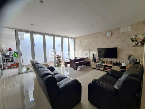 image RUMAH 2 LANTAI NYAMAN CLUSTER ELYSIA SUVARNA SUTRA (3)