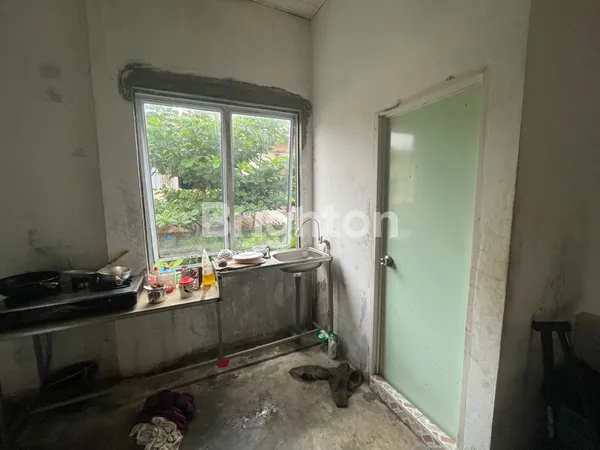 image RUKO STRATEGIS DI PASAR TARAS (2)