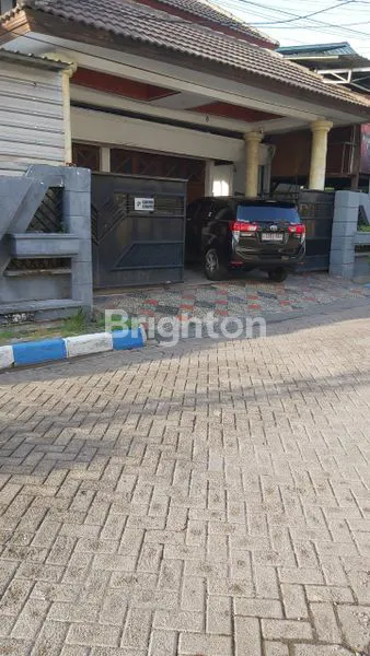 image RUMAH DAN BENGKEL MOBIL (2)