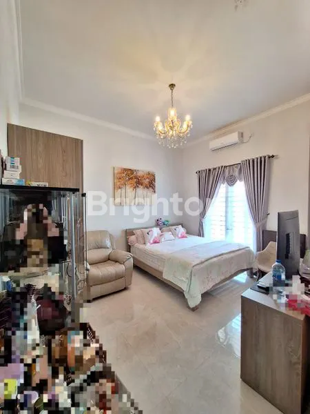 image RUMAH DI JUAL DI ANGGREK SARI BATAM CENTER RUMAH HOOK. 2LT (8)