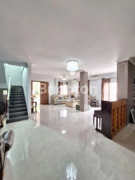 image RUMAH DI JUAL DI ANGGREK SARI BATAM CENTER RUMAH HOOK. 2LT (4)