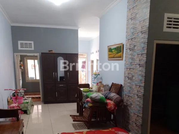 image RUMAH DI PINGGIR JALAN UTAMA KOTA KEDIRI (3)