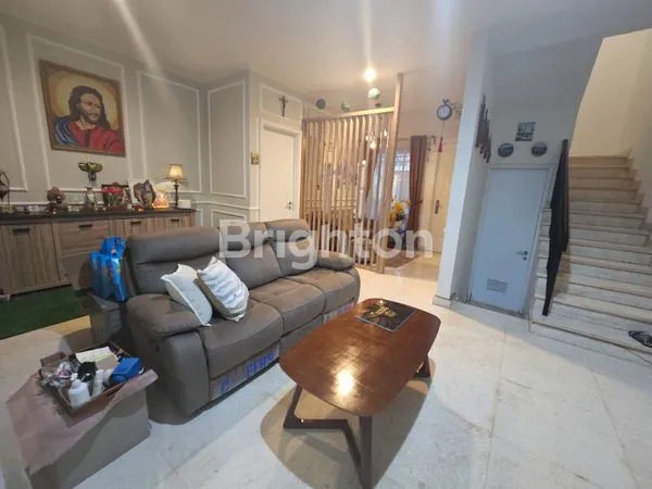 image RUMAH CANTIK DI RIVER VALLEY RESIDENCE, SELANGKAH DARI MRT LEBAK BULUS GRAB (5)