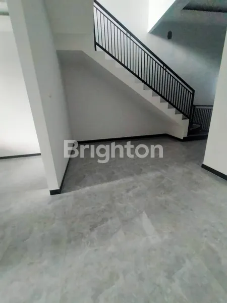 image MINIMALIS SPLIT LEVEL AREA JEMUR,DKT MALL,RS, SEKOLAH, RSIA KENDANGSARI (2)