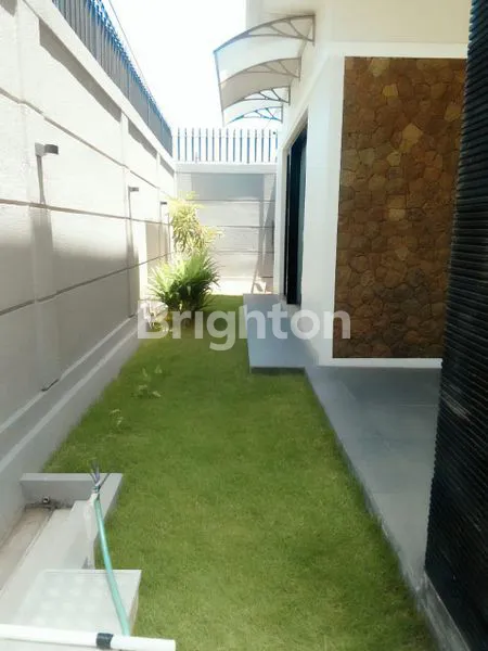 image RUMAH 7 KAMAR GARASE LUAS ADA GAZEBO DAERAH JIMBARAN (2)