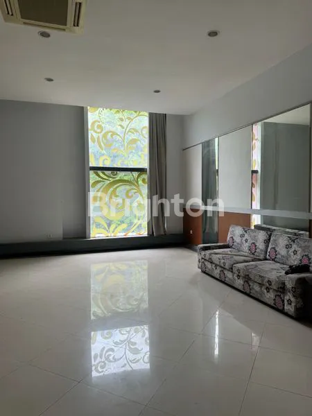 image RUKO 3 LANTAI STRATEGIS DI RENON, DENPASAR (2)