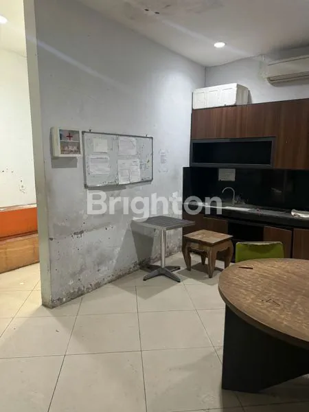 image RUKO 3 LANTAI STRATEGIS DI RENON, DENPASAR (1)