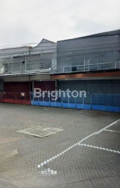 BANGUNAN EX SHOWROOM DI MALANG
