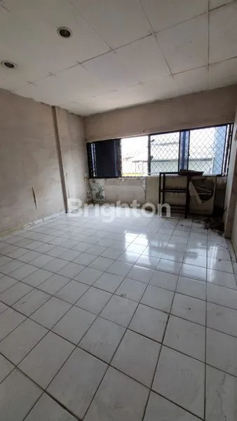 image RUKO 3.5 LANTAI COCOK UNTUK USAHA (8)